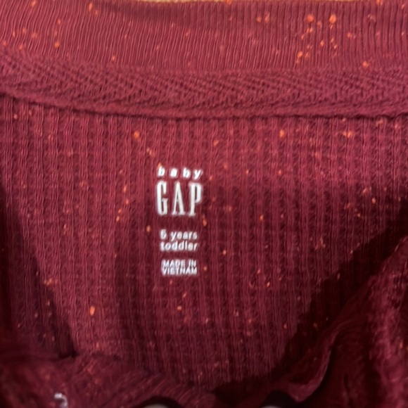 GAP Boy’s Maroon Button Long Sleeve Size 5 - Picture 3 of 5